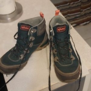 Vibram Ahnu hiking boots